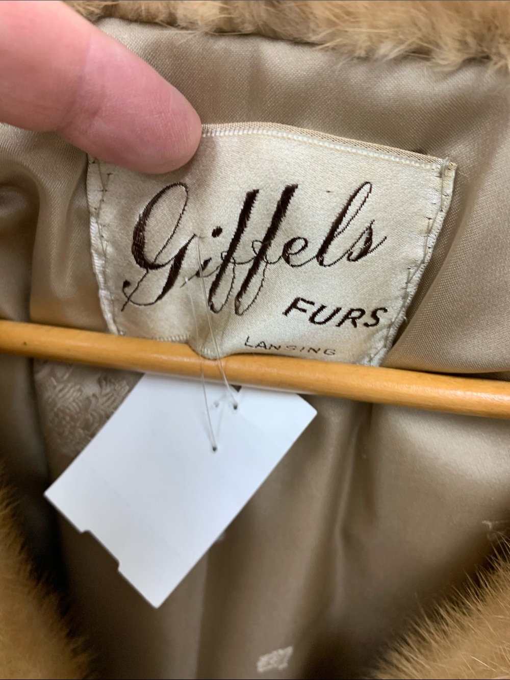 Cropped Teddy Jacket in Light Brown - Picture 2 of 5